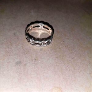 Elegant Sterling Silver Band Ring